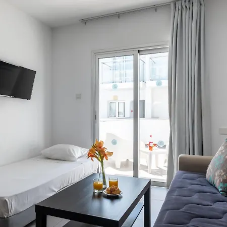Charming Studio In Sunny All Yours *